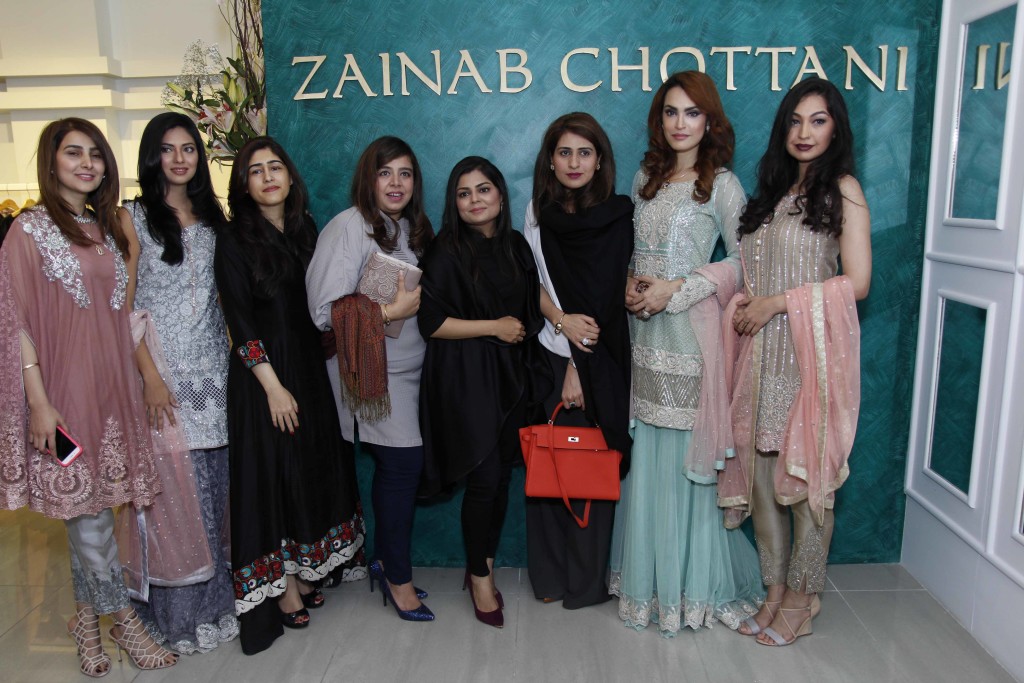 Areeba Habib, Sunita Marshall, Zainab Chottani, Nadia Hussain, Rubya Chaudhri and some guests at Zainab Chottani's flagship store launch